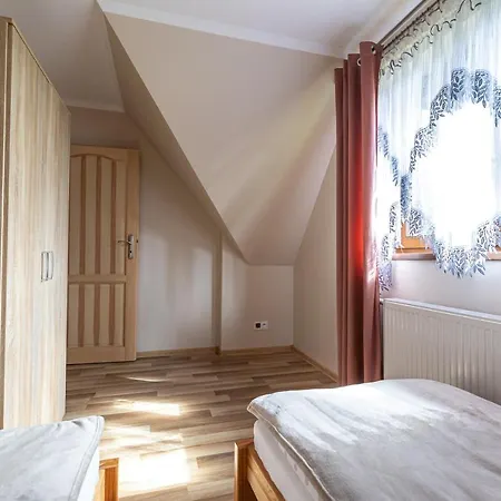 Pod Lasem Podhale Holiday home *